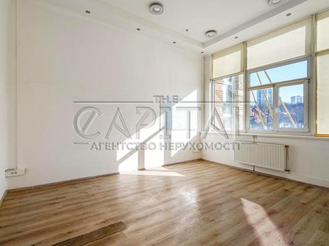 комерційна за адресою Мокра вул. (Кудряшова), 20а