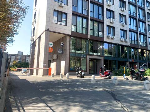 коммерческая по адресу Василия Тютюнника ул. (Анрі Барбюса), 28-А