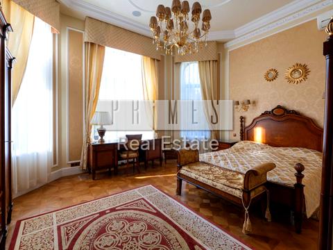 будинок за адресою смт. Козин, Столичне шосе