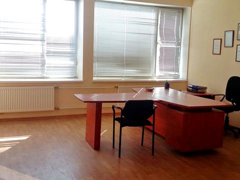 комерційна за адресою Радистів вул., 54
