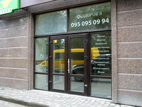 комерційна за адресою Залізнична вул., 49