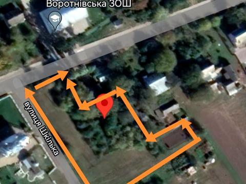 участок по адресу Шкільна