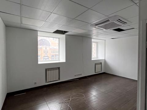 коммерческая по адресу Тараса Шевченко бульв., 2