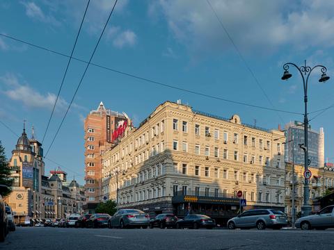 комерційна за адресою Велика Васильківська вул. (Червоноармійська), 1/13