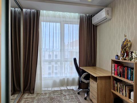 квартира за адресою Левка Лук'яненка вул. (Василя Жуковського), 18