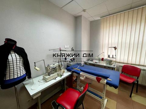 комерційна за адресою Академіка Палладіна просп., 22