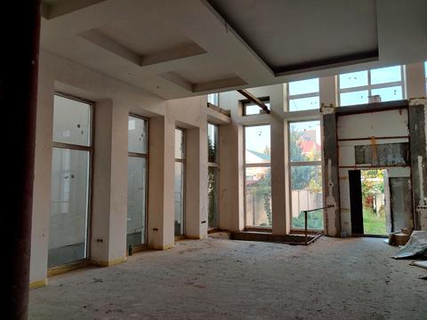 комерційна за адресою Квіткова вул. (Богуна), 3/88