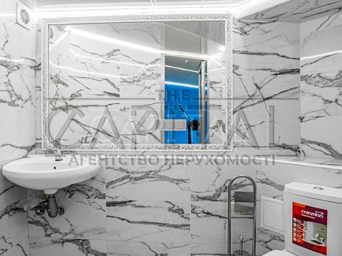 комерційна за адресою Миколи Бажана просп., 16