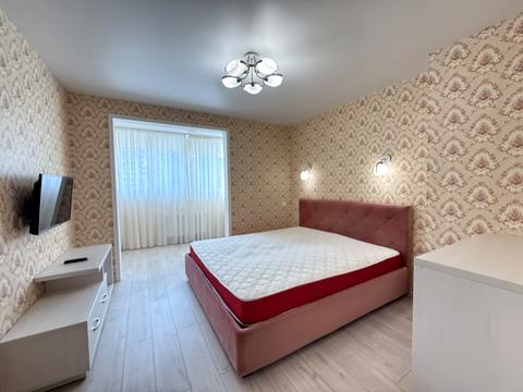 квартира по адресу Академика Глушкова просп., 9-Є