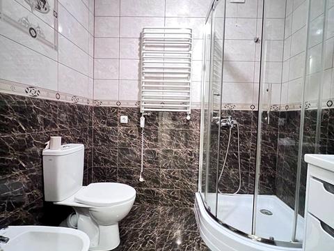 квартира за адресою Хотинська вул., 12