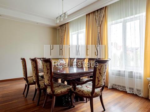 будинок за адресою Зоряна вул.