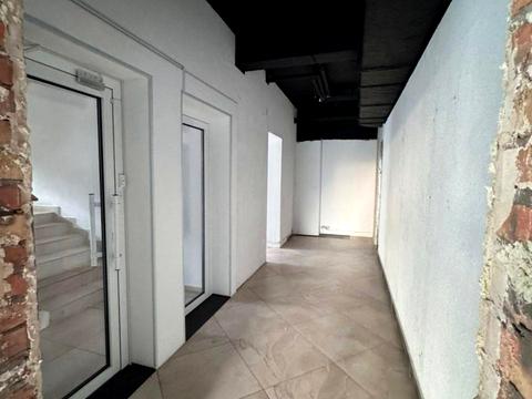 комерційна за адресою Джона Маккейна вул. (Івана Кудрі), 26