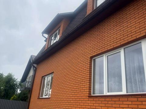 будинок за адресою Квітнева, 11