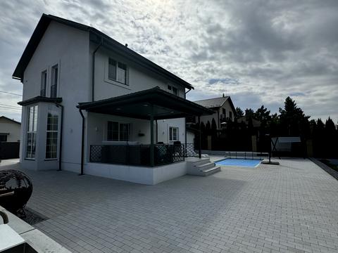 дом по адресу феодосійська, 5