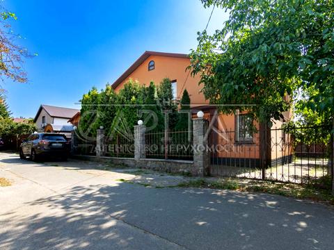 комерційна за адресою Валерія Лобановського просп. (Червонозоряний), 30