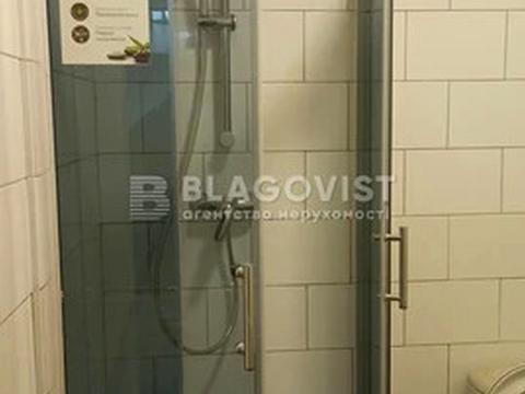 комерційна за адресою Лютеранська вул., 4