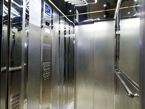 квартира за адресою Василя Стуса вул., 30
