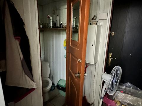 комерційна за адресою Степана Бандери вул., 22