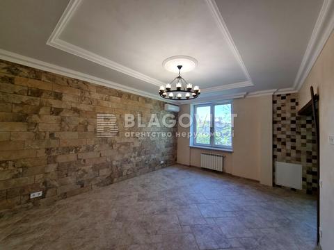 комерційна за адресою Арсенальна вул., 17