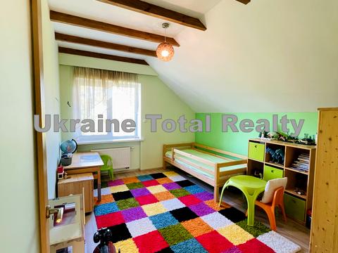 будинок за адресою с. Підгірці, Зоряна, 1