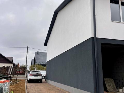 паркомісце за адресою Райдужна вул., 56