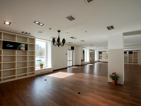 комерційна за адресою Звіринецька вул., 59
