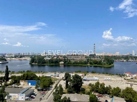 комерційна за адресою Почайнинська вул., 70