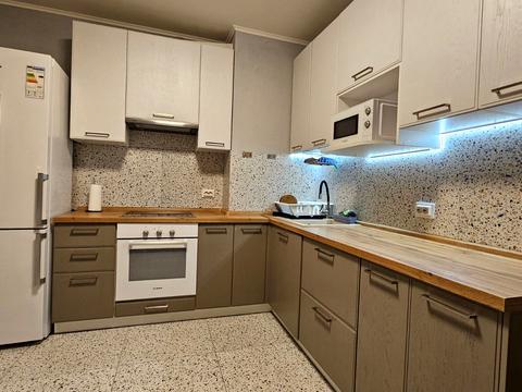 квартира за адресою Ревуцького вул., 54