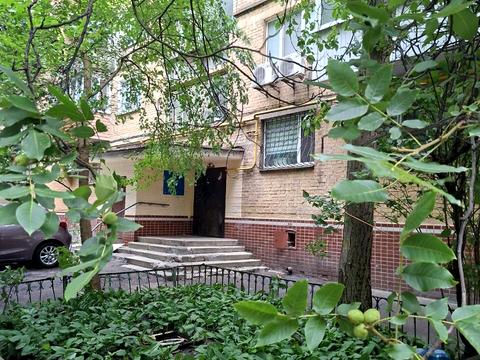 квартира за адресою Лаврська вул. (Січневого Повстання), 4