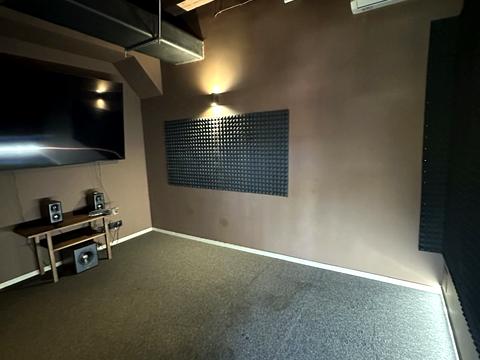 комерційна за адресою Верхній Вал вул., 2