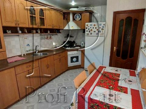 квартира за адресою Ревуцького вул., 8