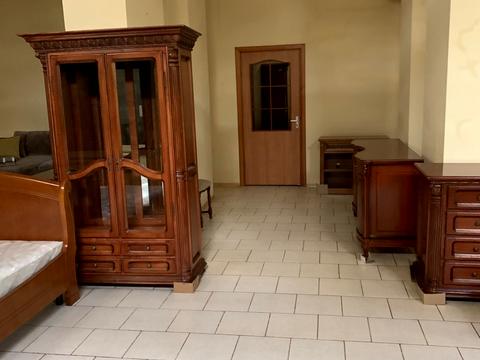 коммерческая по адресу Шахтёрской славы пл. (Дзержинського), 1