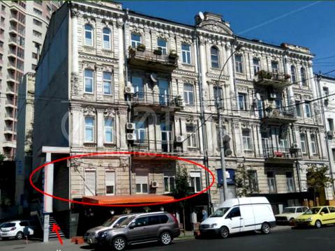 комерційна за адресою Саксаганського вул., 112-А