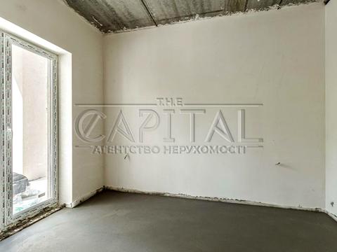 будинок за адресою Небесної Сотні вул. (Паризької Комуни)