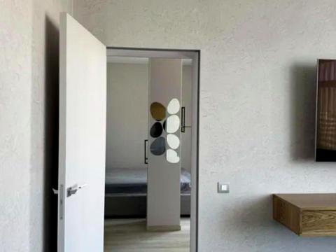 квартира за адресою Літературна вул., 8