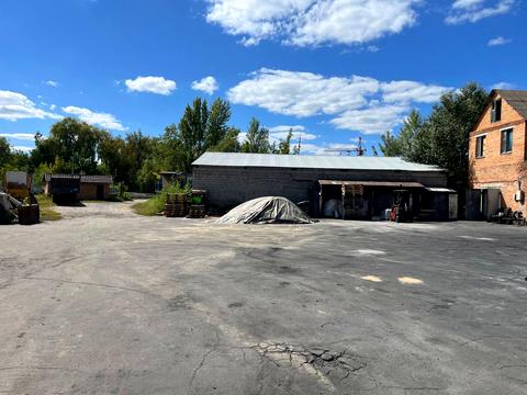 комерційна за адресою Айвазовського вул., 1
