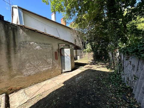 коммерческая по адресу Капушанская ул., 44
