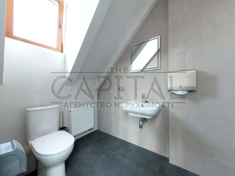 комерційна за адресою Богдана Хмельницького вул., 3