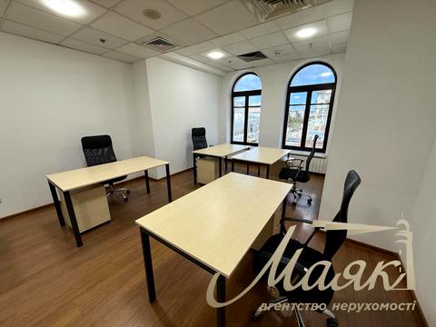 коммерческая по адресу Большая Васильковская ул. (Красноармейская), 12