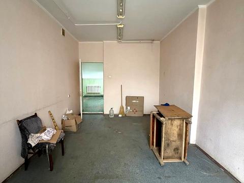 комерційна за адресою Леваневців вул., 10