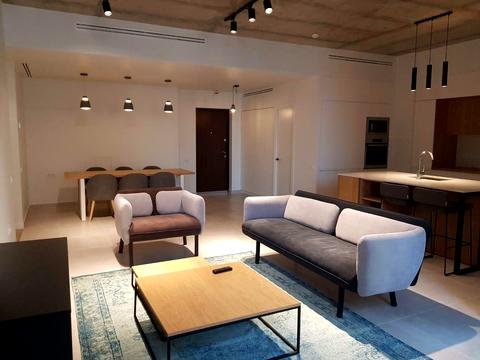 квартира по адресу Деловая, 1/2