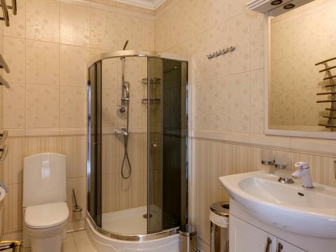 будинок за адресою Озерна, 2