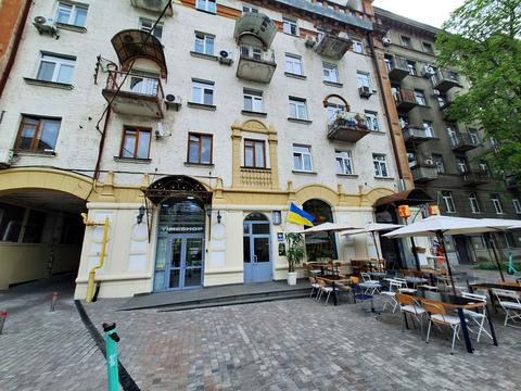 комерційна за адресою Івана Франка вул., 7