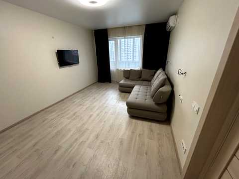 квартира за адресою Ревуцького вул., 25