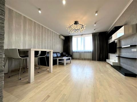 квартира за адресою Срібнокільська вул., 1