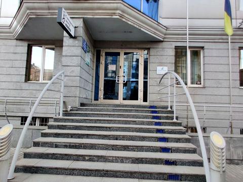 комерційна за адресою Старокозацька вул. (Комсомольська), 40-Б