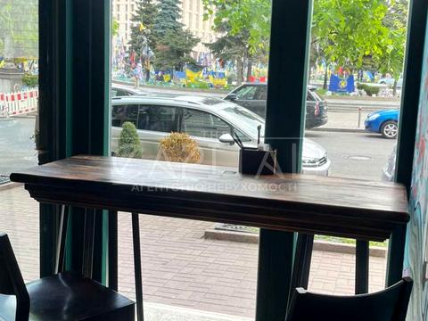 комерційна за адресою Архітектора Городецького вул., 4