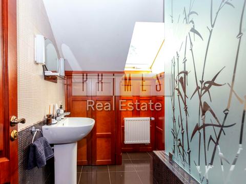 комерційна за адресою Курортна вул. (Великого Жовтня), 25