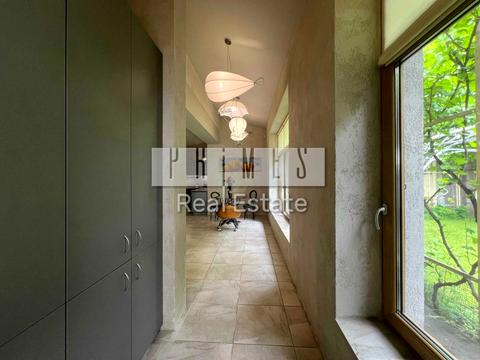 будинок за адресою Богатирська вул., 30а