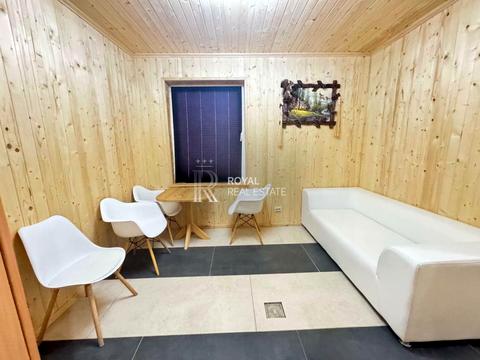 коммерческая по адресу Апрельский пер., 1